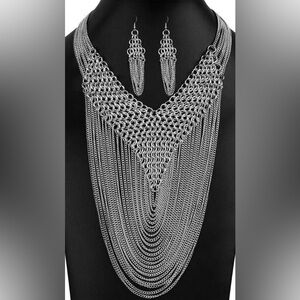 Paparazzi Silver Statement Necklace